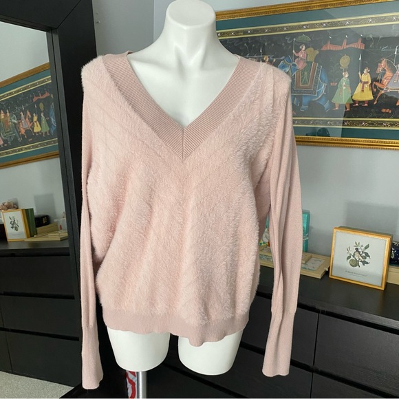 Stella and Dot Chevron V Neck Pullover in Blush- XL - Picture 2 of 6